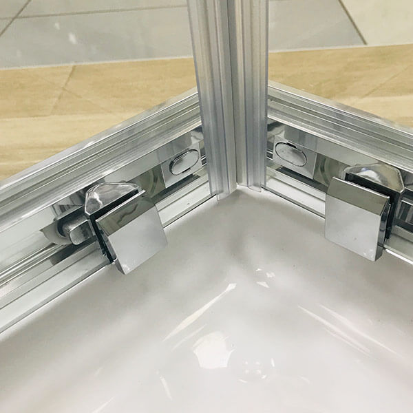 Душевой уголок AVS Куб 100x90 профиль хром, стекло прозрачное Душевой уголок AVS Куб 100x90 профиль хром, стекло прозрачное