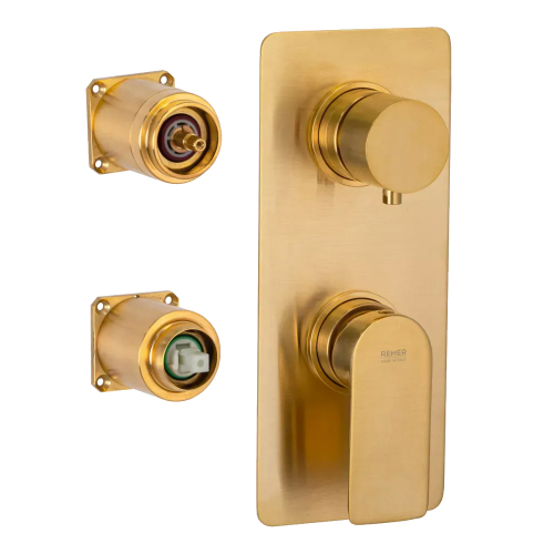 Смеситель для ванны и душа Remer Infinity I93KBBG+RRBOX93 золото Смеситель для ванны и душа Remer Infinity I93KBBG+RRBOX93 золото