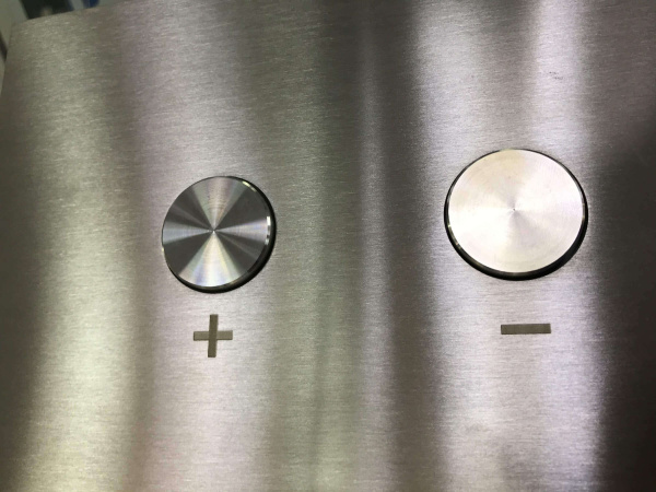 Панель смыва пневмат двойной/слив СТАЛЬ мат.хром, антивандал Blink OLI Панель смыва пневмат двойной/слив СТАЛЬ мат.хром, антивандал Blink OLI