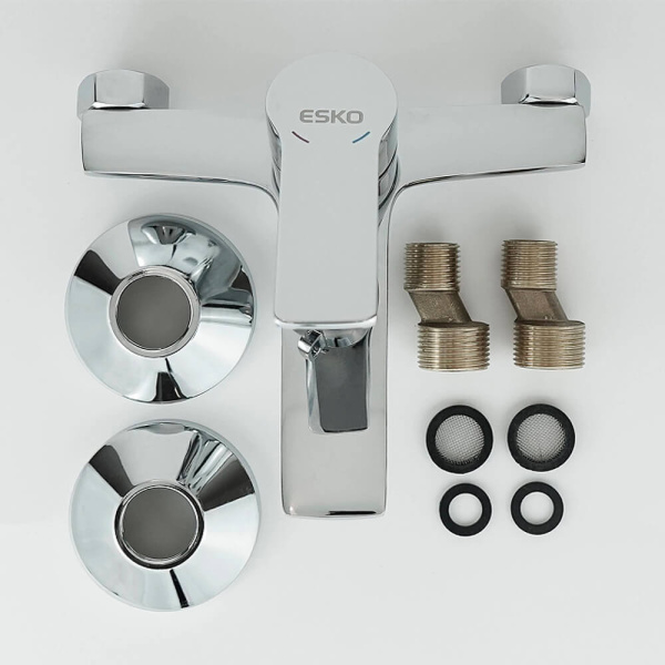 Смеситель для ванны и душа Esko Saint-Petersburg SPb 54 хром Смеситель для ванны и душа Esko Saint-Petersburg SPb 54 хром