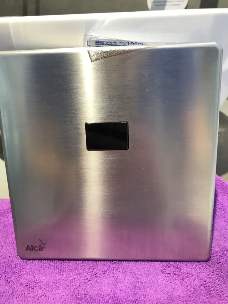 Автоматическое устройство смыва Alcaplast ASP4-KB Автоматическое устройство смыва Alcaplast ASP4-KB