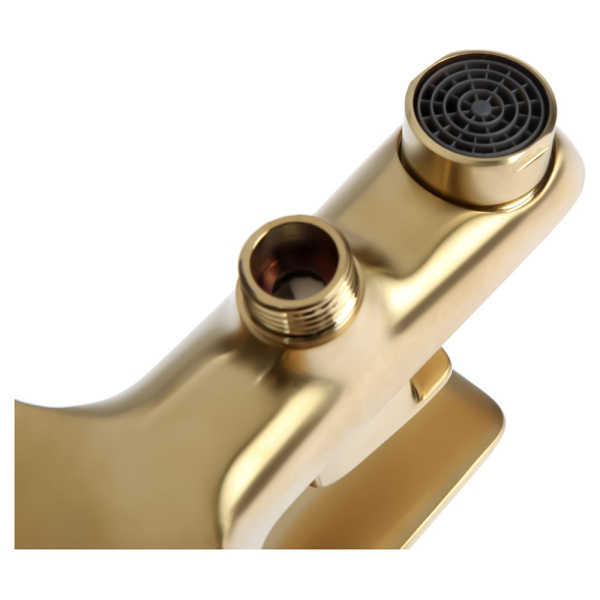 Смеситель для ванны с душем Accoona H126AW A63126AW золото Смеситель для ванны с душем Accoona H126AW A63126AW золото